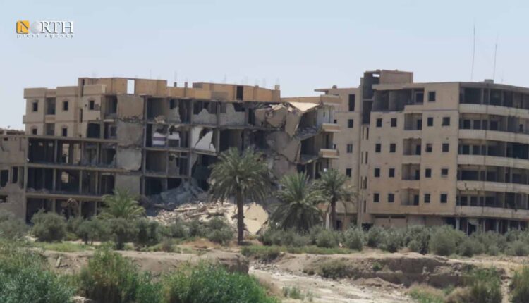 أبنية منهارة في مدينة الميادين بدير الزور - نورث برس