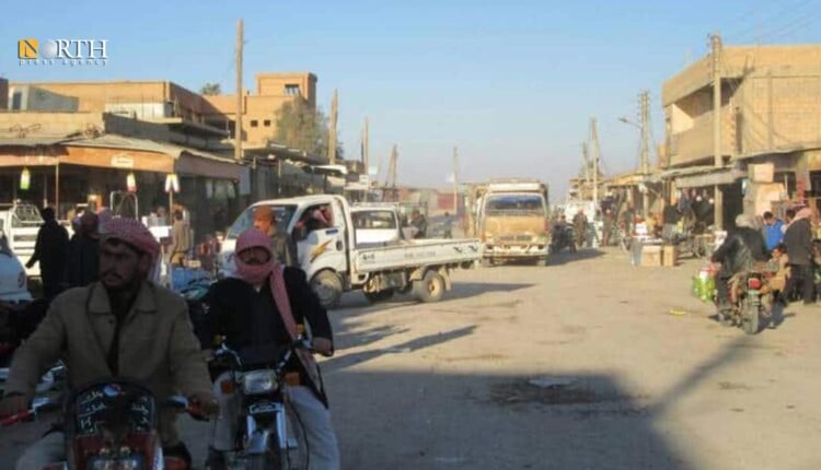 الطريق العام ببلدة الزر شرقي دير الزور - نورث برس