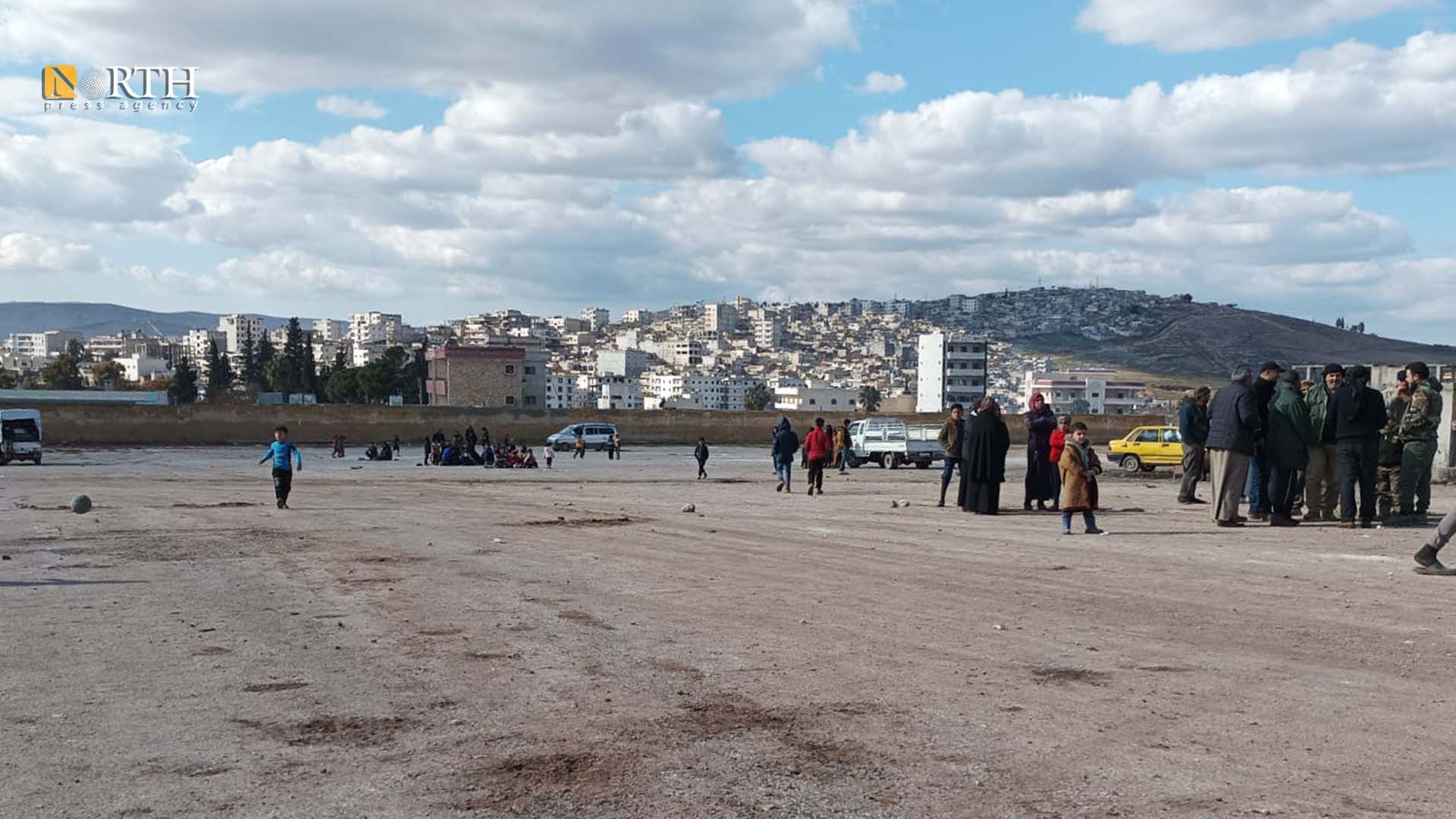 سكان بلا مأوى في ساحات مدينة عفرين - نورث برس