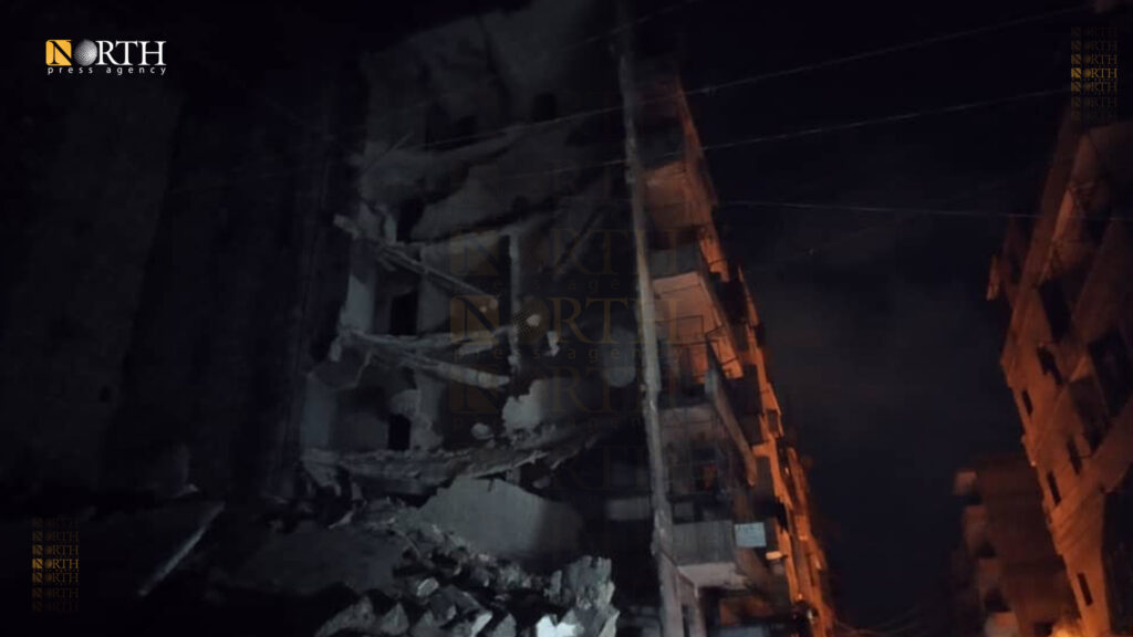 انهيار بناء فارغ من السكان في حي بستان الباشا جراء الهزة الأخيرة - نورث برس
