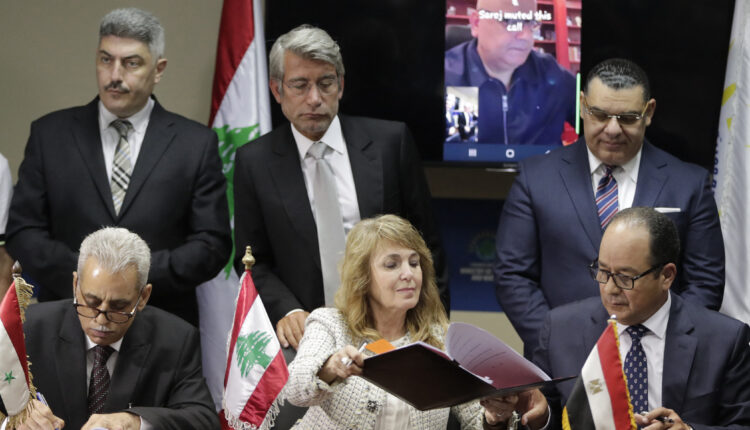 توقيع اتفاق الغاز بين سوريا ولبنان ومصر في بيروت - أ ف ب