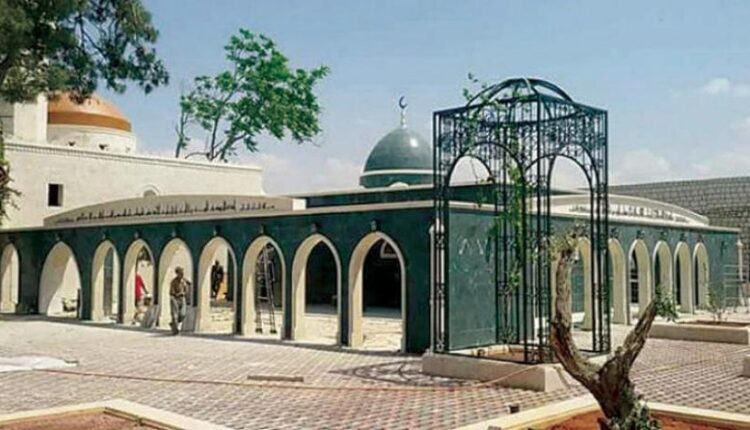 مزار عين علي ببلدة الميادين بريف دير الزور الشرقي – متداول