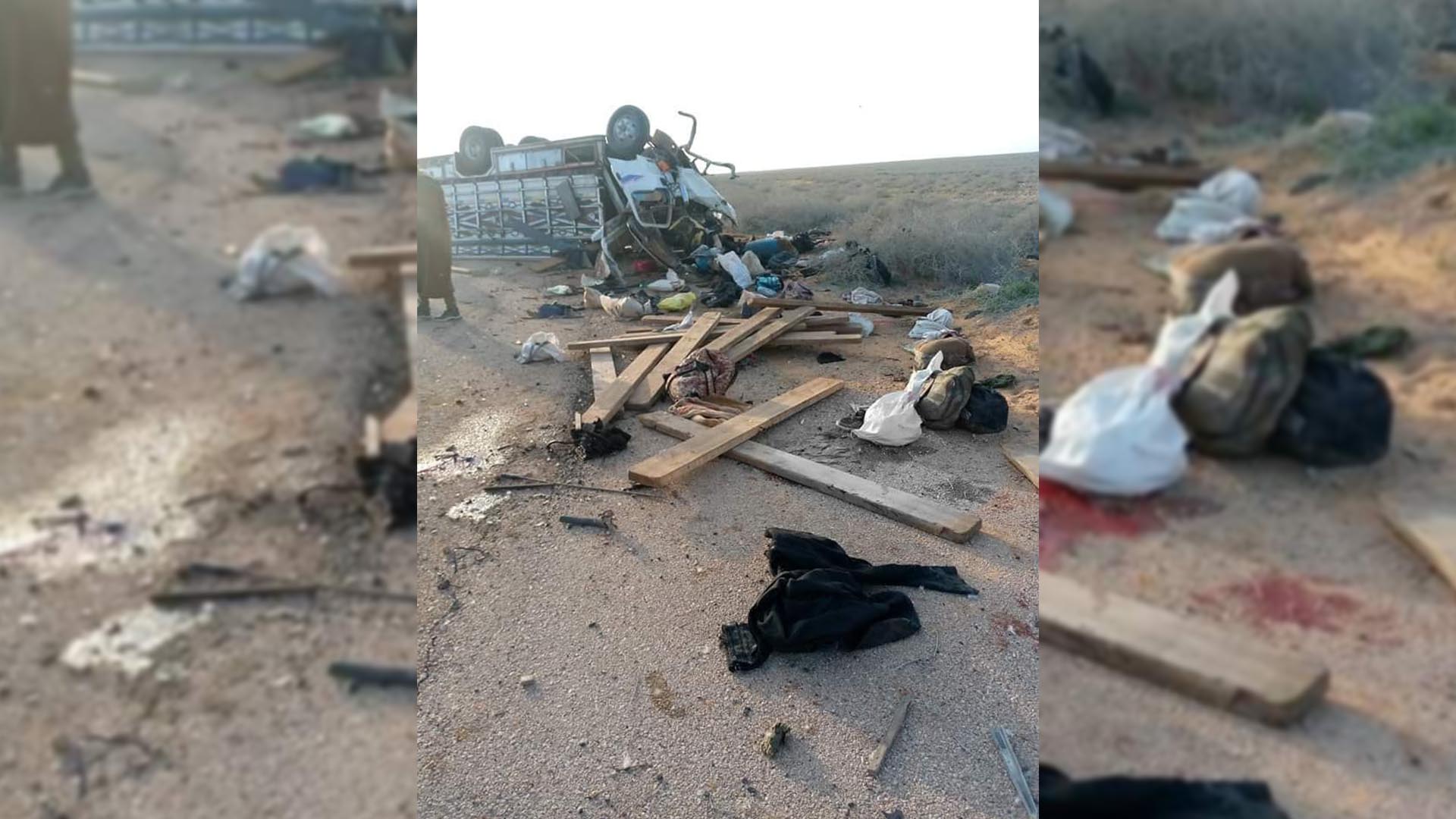 انقلاب شاحنة عمال جمع فطر الكمأة بانفجار لغم أرضي بدير الزور - متداول