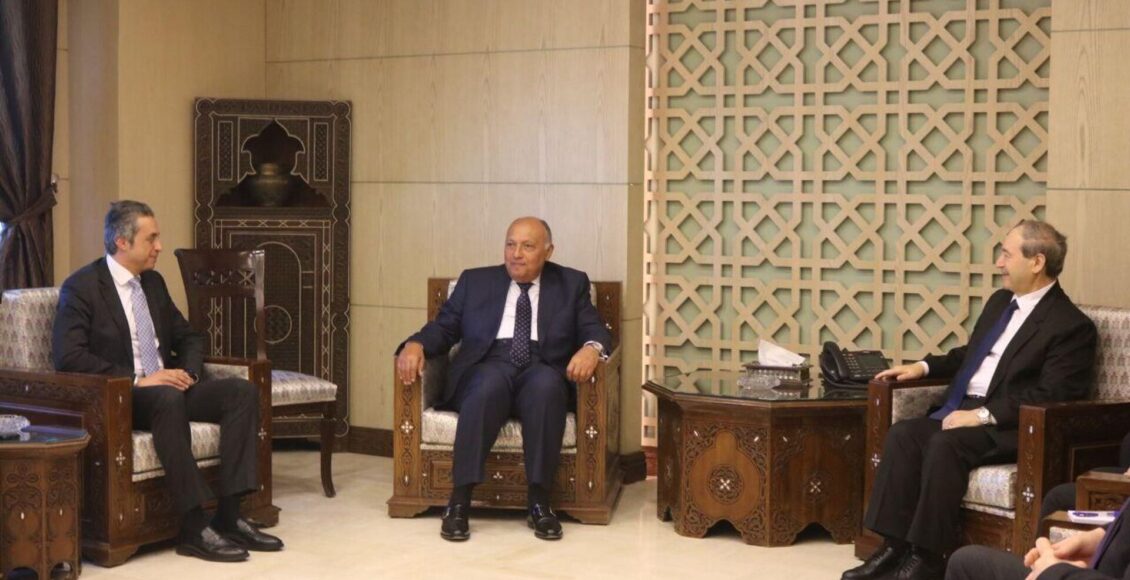 وزير الخارجية السوري فيصل المقداد ونظيره المصري
