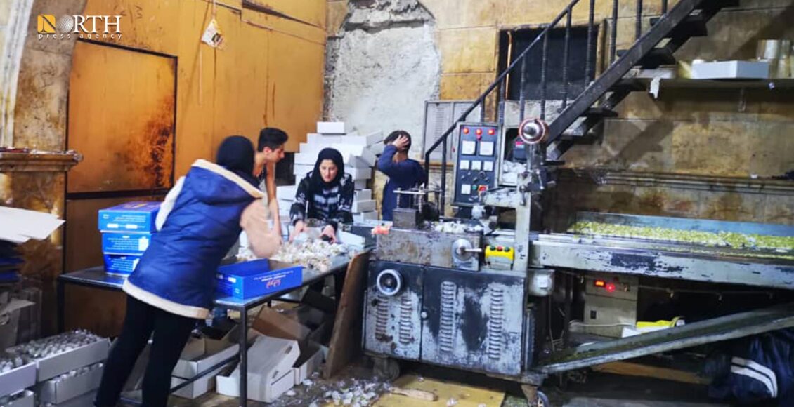 أحد معامل الحلويات التي تديره أم عبدو في حلب ـ نورث برس