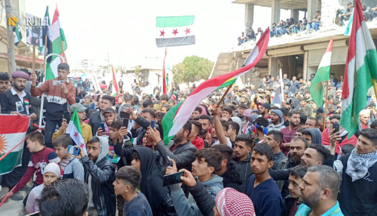 احتجاجات في جنديرس للمطالبة بإخراج الفصائل من عفرين على خلفية قتل كرد محتفلين بعيد نوروز