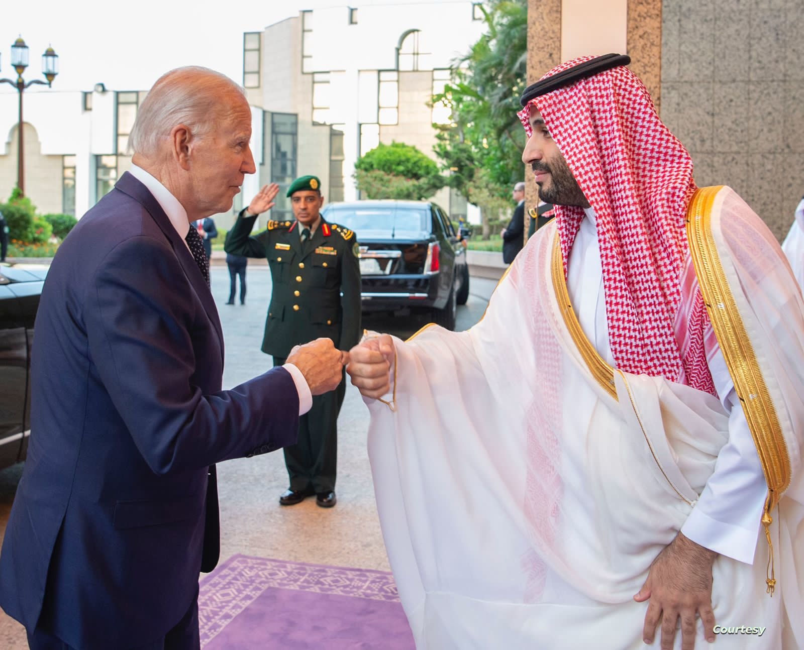 بادين وبن سلمان - إنترنت