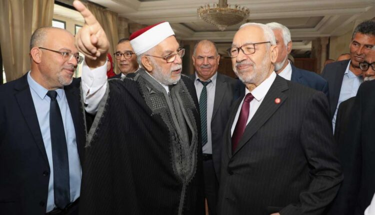 زعيم حركة النهضة الإسلامية في تونس مع قيادات أخرى- أنترنت