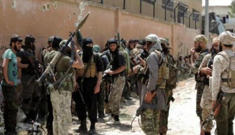 عناصر من هيئة تحرير الشام في إدلب/ أرشيفية- أنترنت