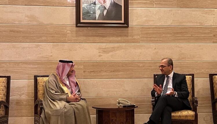 معاون وزير الخارجية بحكومة دمشق ومسؤول سعودي يناقشان إعادة افتتاح السفارة السعودية – الخارجية السعودية