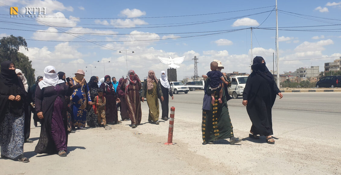 احتجاج لنساء في الحسكة يطالبن بأسطوانات الغاز المفقودة منذ أشهر - نورث برس