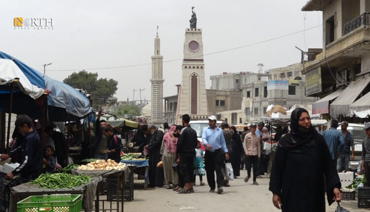 بسطات لبيع الخضروات في نزلة الساعة وسط الرقة – نورث برس