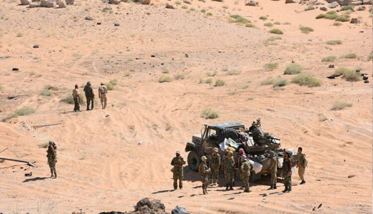 عناصر حكومية في بادية دير الزور - أنترنت