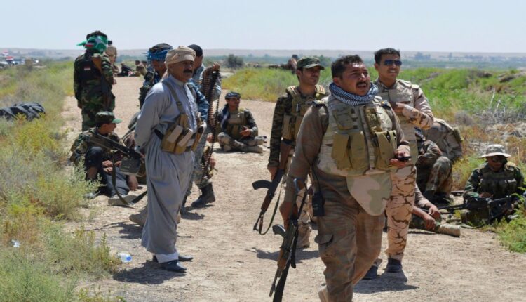 عناصر من الحشد العشائري التابع للجيش العراقي في بغداد