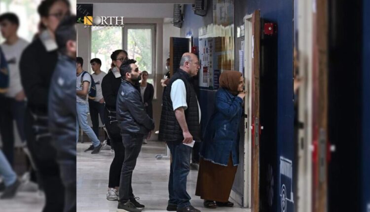 ناخبون في مراكز الاقتراع بإسطنبول يدلون بأصواتهم لاختيار الرئيس الثالث عشر لتركيا - نورث برس