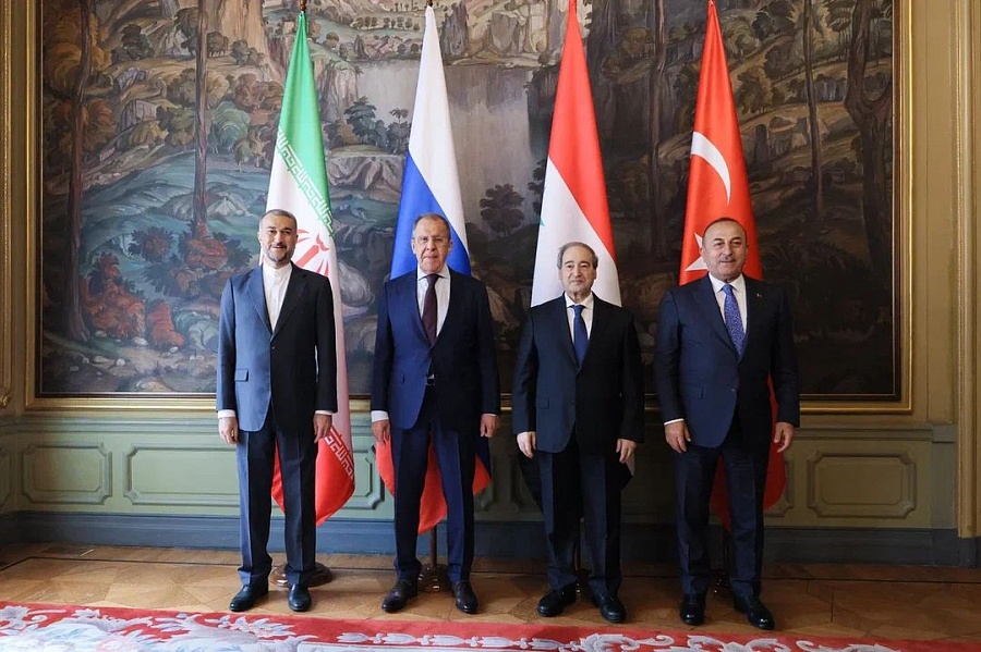 وزراء خارجية سوريا وروسيا وإيران وتركيا في موسكو - متداول