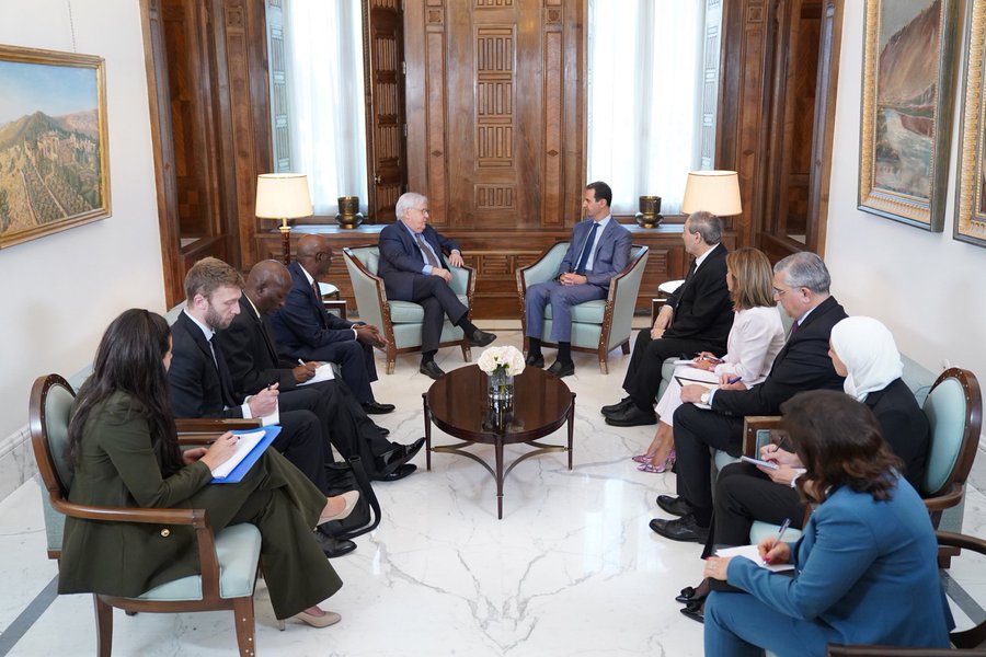 وكيل الأمين العام للأمم المتحدة للشؤون الإنسانية مارتن غريفيث يلتقي الرئيس السوري بشار الأسد في دمشق - حساب غريفيث على تويتر
