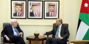 وزير الخارجية الأردني أيمن الصفدي ووكيل الأمين العام للأمم المتحدة للشؤون الإنسانية مارتن غريفيث