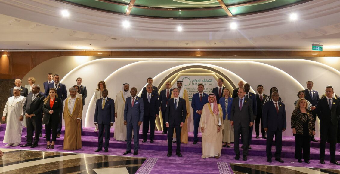 اجتماع على مستوى وزراء خارجية دول التحالف ضد "داعش" في العاصمة السعودية . REUTERS