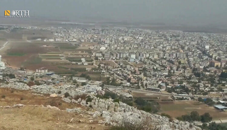 قرية عزمارين على الحدود التركية السورية شمال غربي إدلب - نورث برس