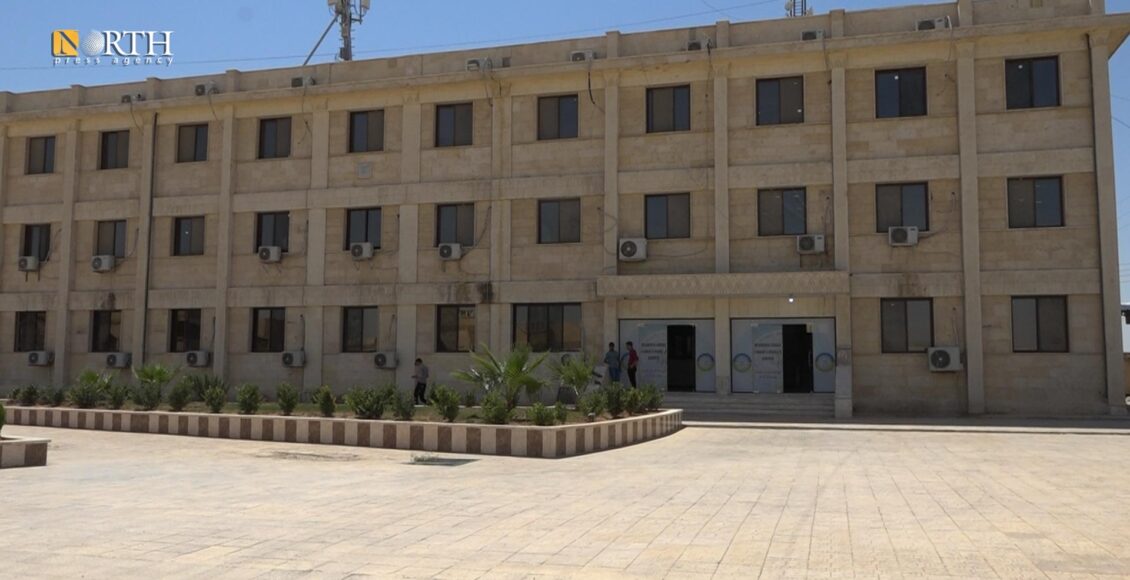 مبنى الإدارة الذاتية في مدينة الرقة – نورث برس