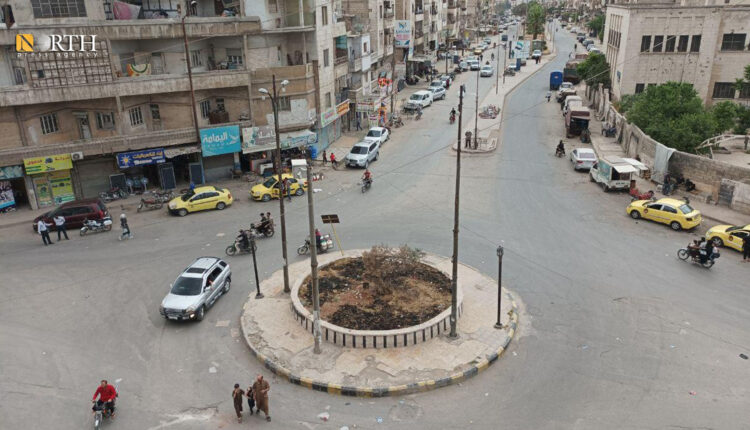 دوار المتنبي وسط مدينة إدلب - نورث برس