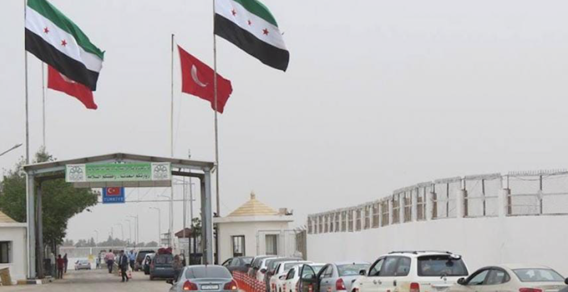 معبر تل أبيض الحدودي مع تركيا شمالي الرقة - متداول