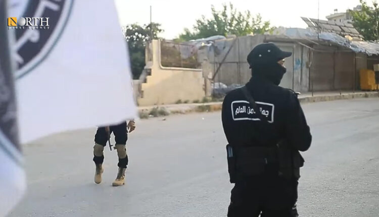 حاجز لجهاز الأمن العام في هيئة تحرير الشام على طريق أريحا جنوبي إدلب - نورث برس