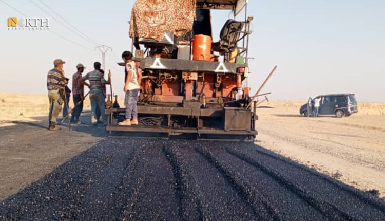 تعبيد الطريق الواصل بين هجين وأبو حمام بريف دير الزور الشرقي – نورث برس