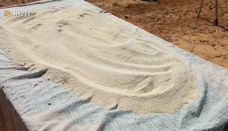 جانب من عمل أكلة الكشك في مخيم الركبان في الجنوب السوري ـ نورث برس