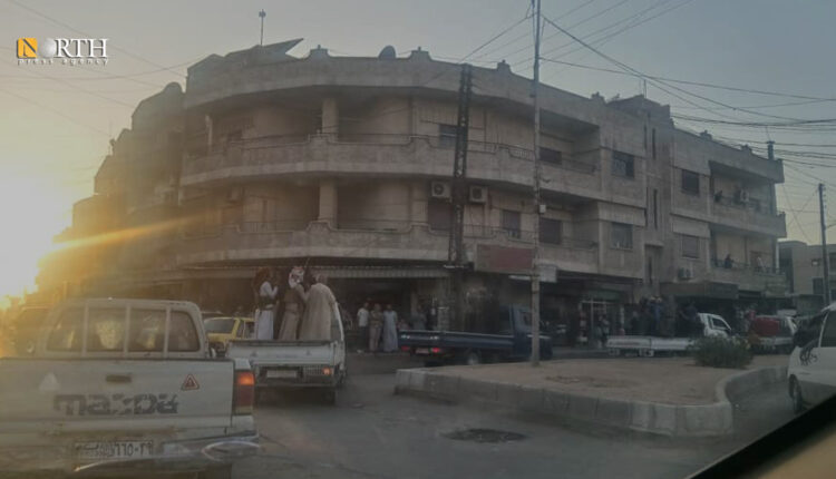 حشود بالسيارات لمسلحين من قبيلة الجبور بالقرب من كراجات تل حجر بالحسكة – نورث برس