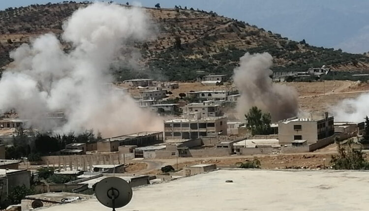 قصف مدفعي على بلدة كفرعويد بجبل الزاوية جنوبي إدلب - متداول