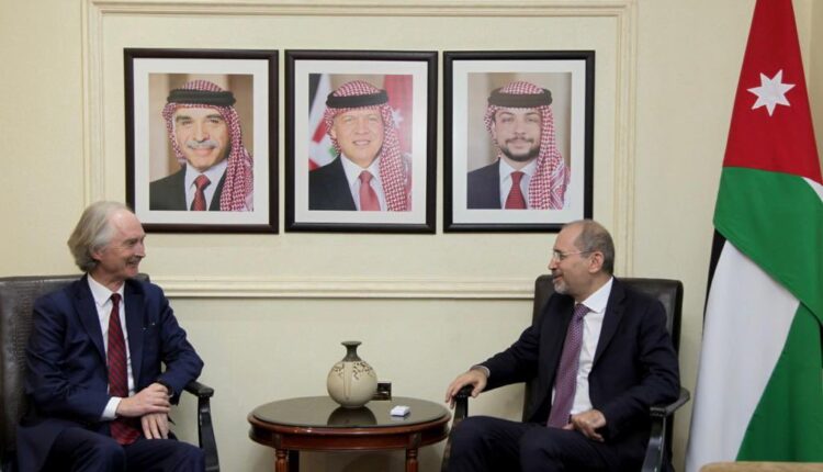 لقاء سابق بين بيدرسون والصفدي