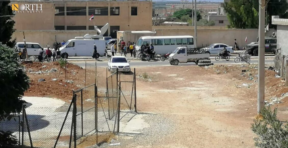 مركز التسوية في مدرسة بنات اليادودة الإعدادية بريف درعا الغربي - نورث برس/ أرشيفية
