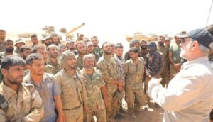 صورة نشرتها وكالة "تسنيم" الإيرانية في أيلول الفائت لزيارة لقائد فيلق القدس إسماعيل قآني في سوريا