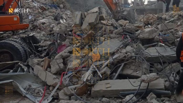 آثار قصف إسرائيلي سابق على منطقة السيدة زينب بريف دمشق – نورث برس/ أرشيفية