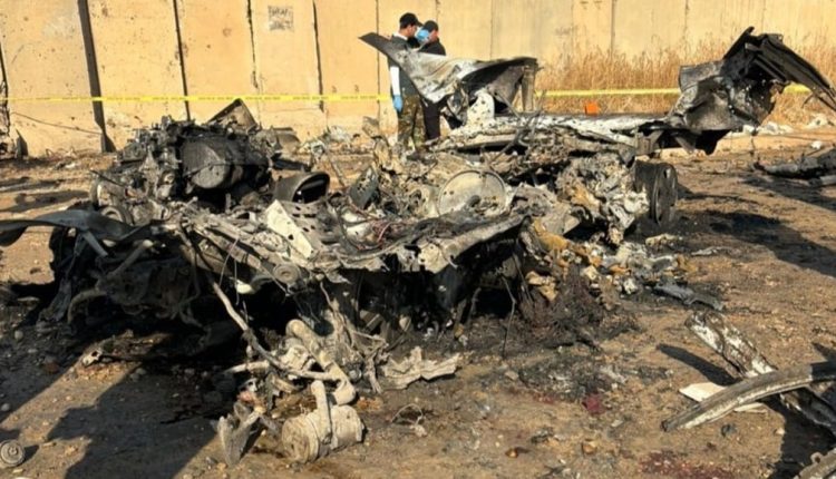 آثار القصف على مقر "حركة النجباء" الموالية لإيران في بغداد