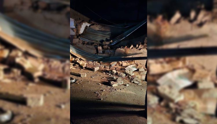 المنزل الذي تعرض للانهيار في حي الهلالية بالقامشلي