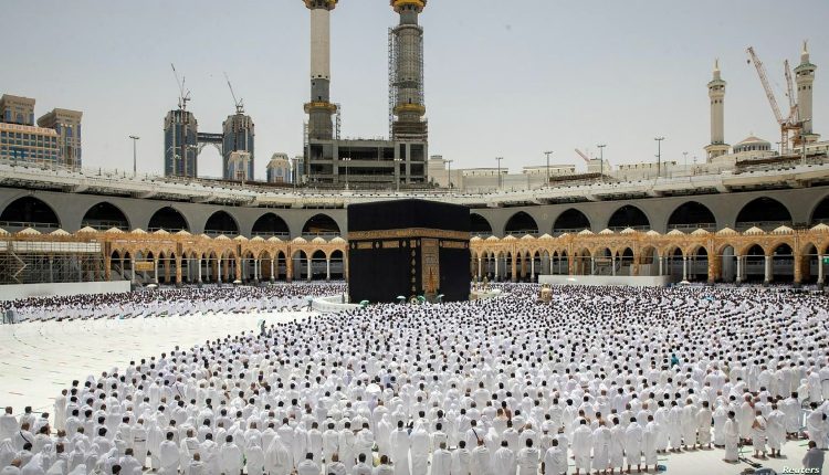 أداء مناسك الحج - رويترز