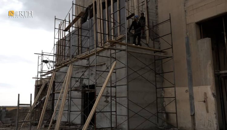 أعمال ترميم الصومعة الإسمنتية في دير الزور - نورث برس