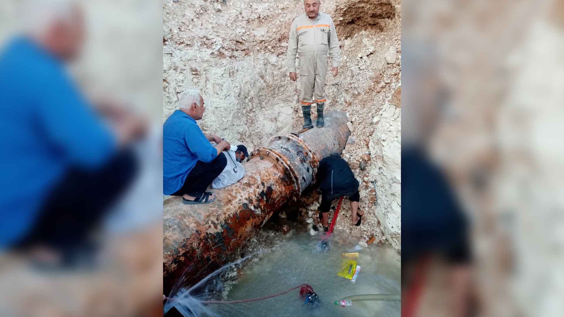 أعمال صيانة في خط المياه بمنبج - متداول