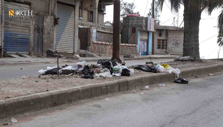 قمامة منتشرة في أحد أحياء مدينة الحسكة - نورث برس