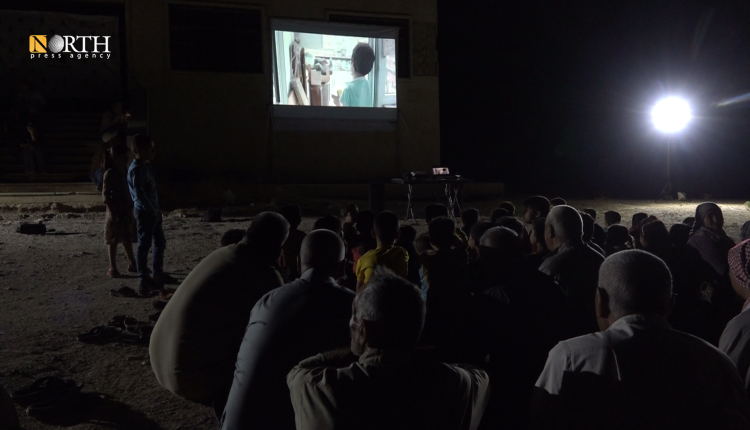 مشروع السينما المتنقلة في كوباني - نورث برس