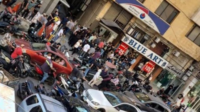 انفجارات أجهزة اتصال لاسلكية بعناصر من حزب الله في بيروت