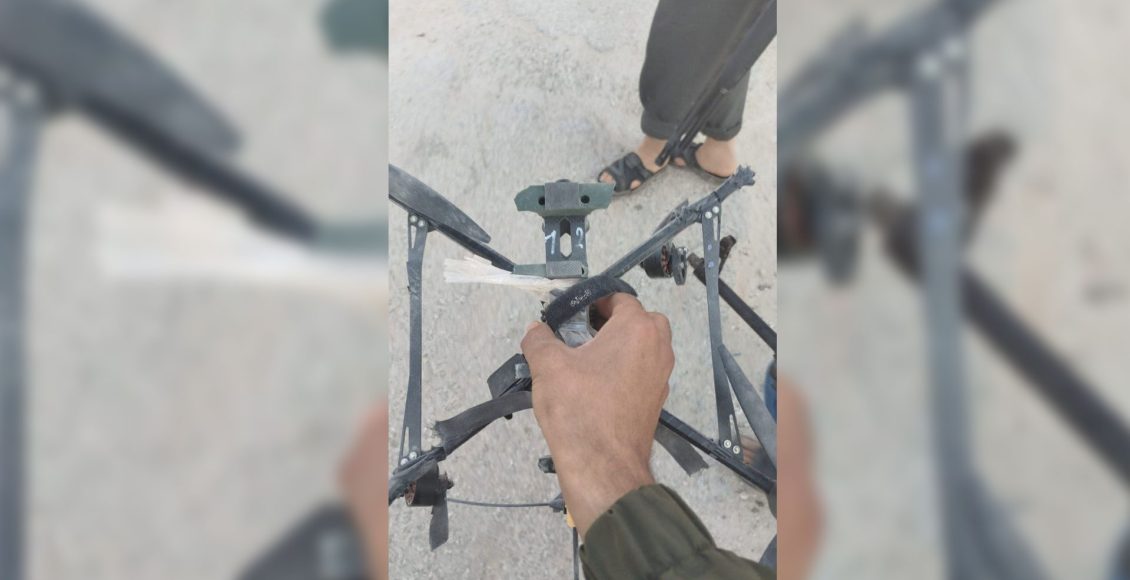 صورة متداولة قيل إنها لمسيّرة روسية أسقطت في قرية كفرنوران غرب حلب