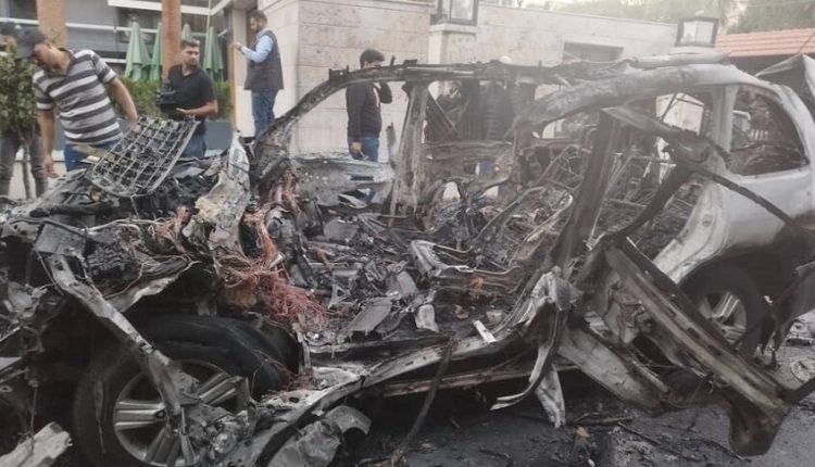 السيارة التي استهدفتها إسرائيل بحي المزة في دمشق - متداول