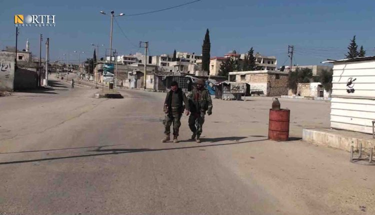 حاجز بلدة عندان على مداخل ريف حلب الشمالي - نورث برس/ أرشيفية