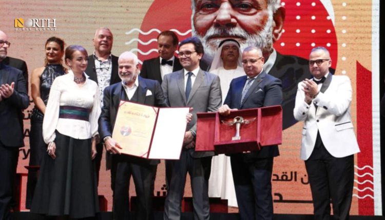 تكريم الفنان السوري ممدوح الأطرش في مهرجان شرم الشيخ الدولي للمسرح الشبابي - نورث برس