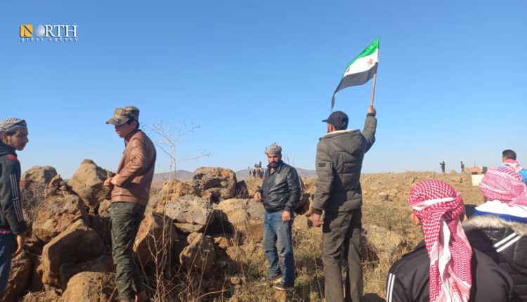 مظاهرة في بلدة السويسة بريف القنيطرة جنوبي سوريا- نورث برس