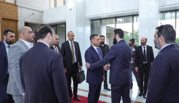 استقبال الشرع للوفد العراقي بدمشق